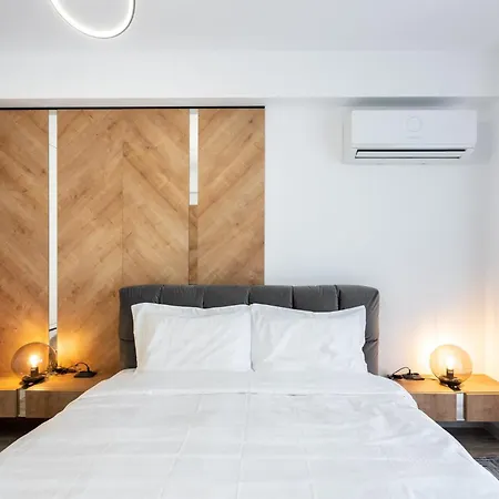 Classy Sassy - Elegant Escape In Timpuri Noi-3